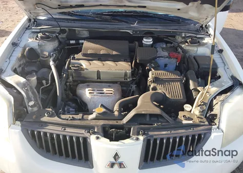 2004 Mitsubishi Galant De z USA, uszkodzony, nr VIN 4A3AB26F04E153120